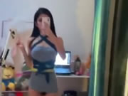 Selfie de menina chinesa peituda